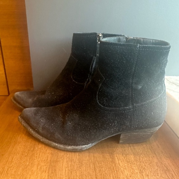 Saint Laurent Lukas Suede Boots - Picture 3 of 7